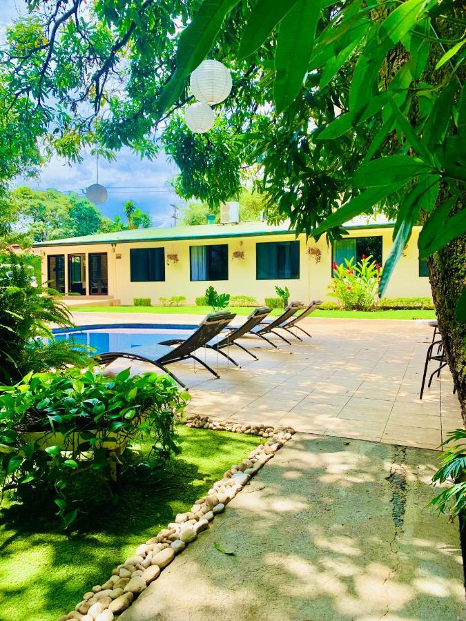 Hotel Mango Airport Rio Segundo Екстер'єр фото