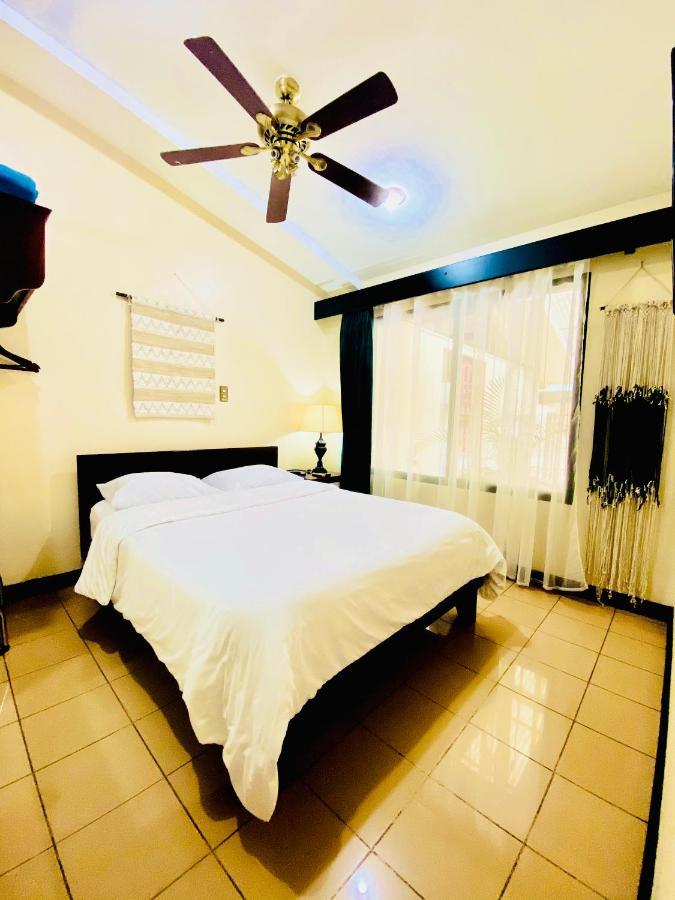 Hotel Mango Airport Rio Segundo Екстер'єр фото