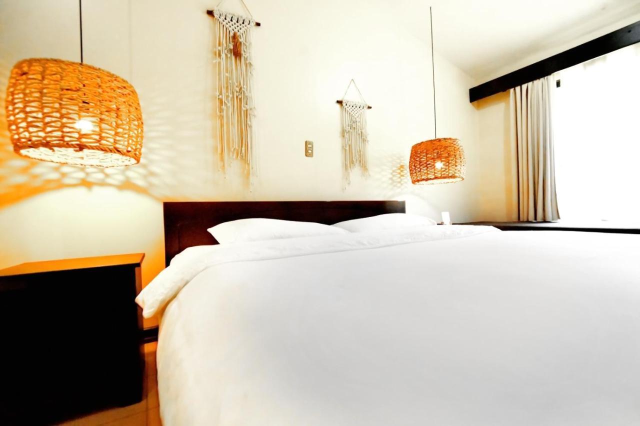 Hotel Mango Airport Rio Segundo Екстер'єр фото