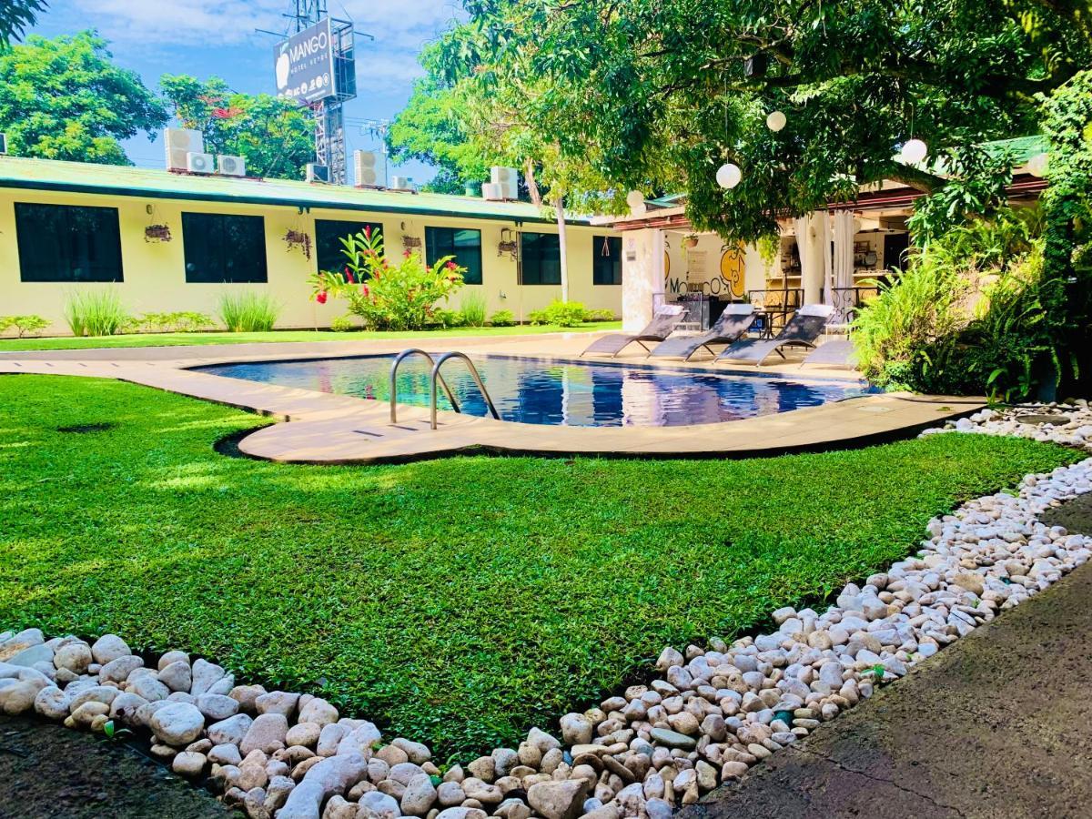 Hotel Mango Airport Rio Segundo Екстер'єр фото